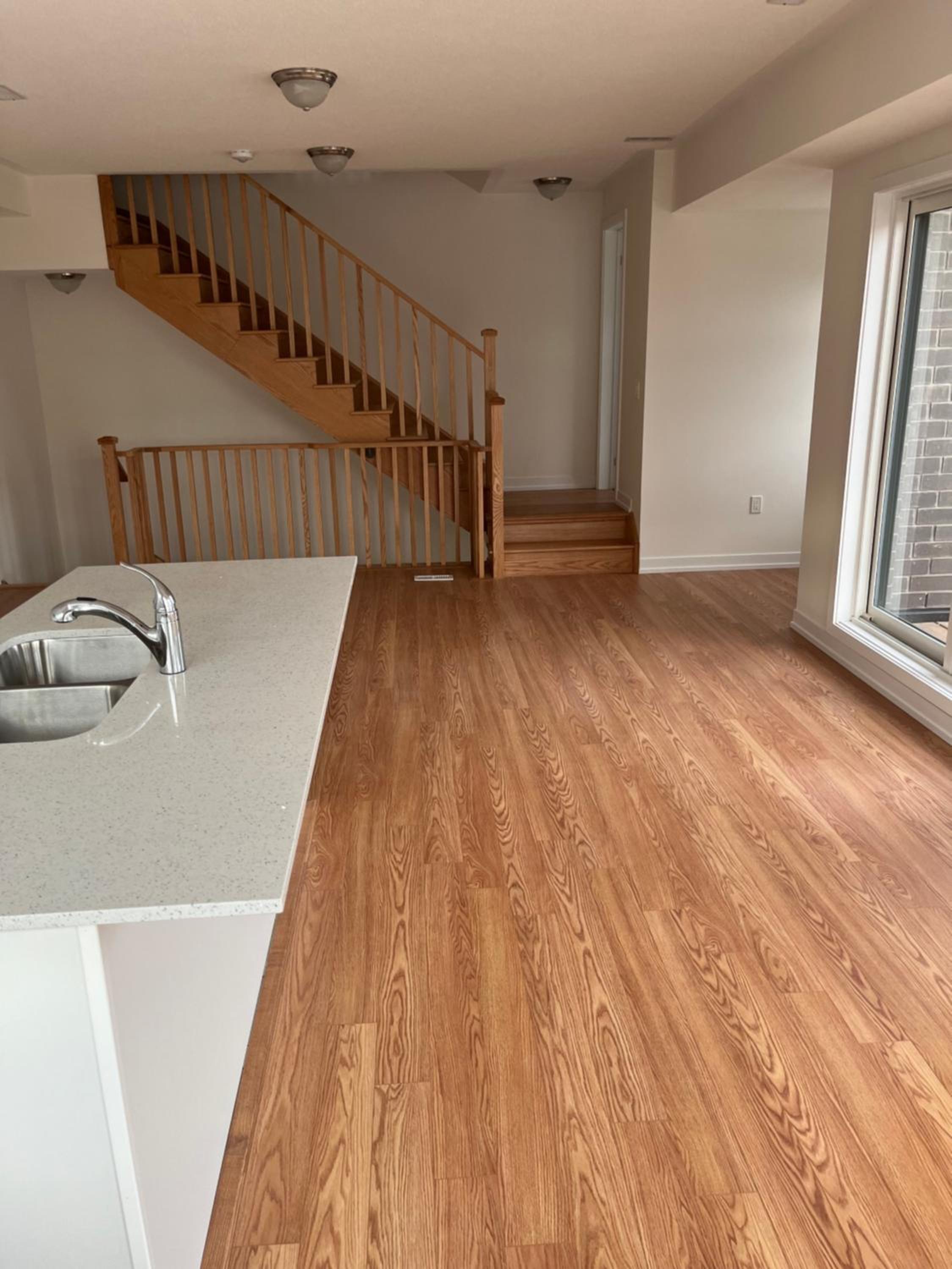 Luxury Townhouse In Milton