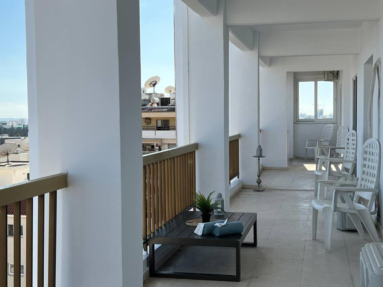 Sunny Rooms