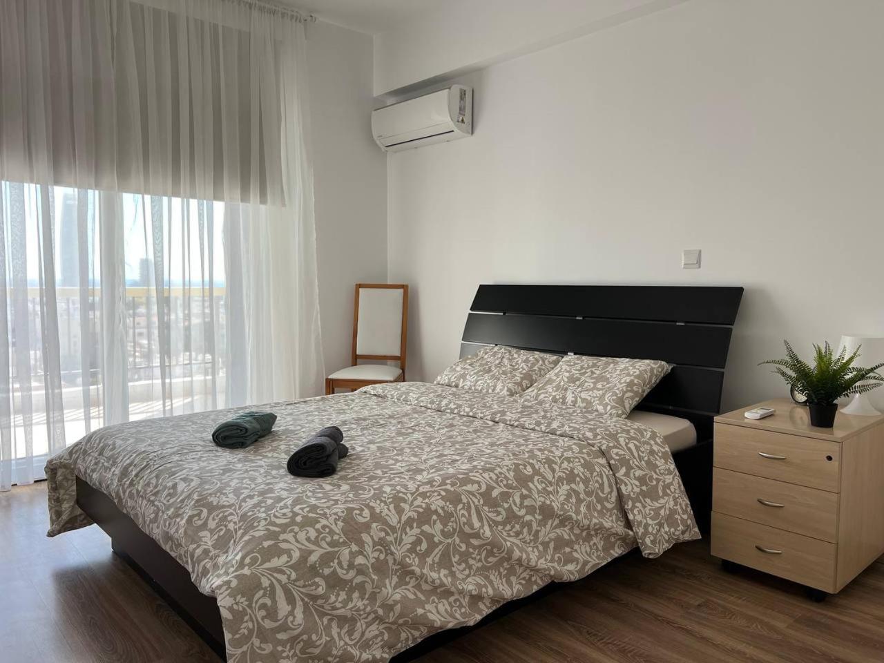 Sunny Rooms