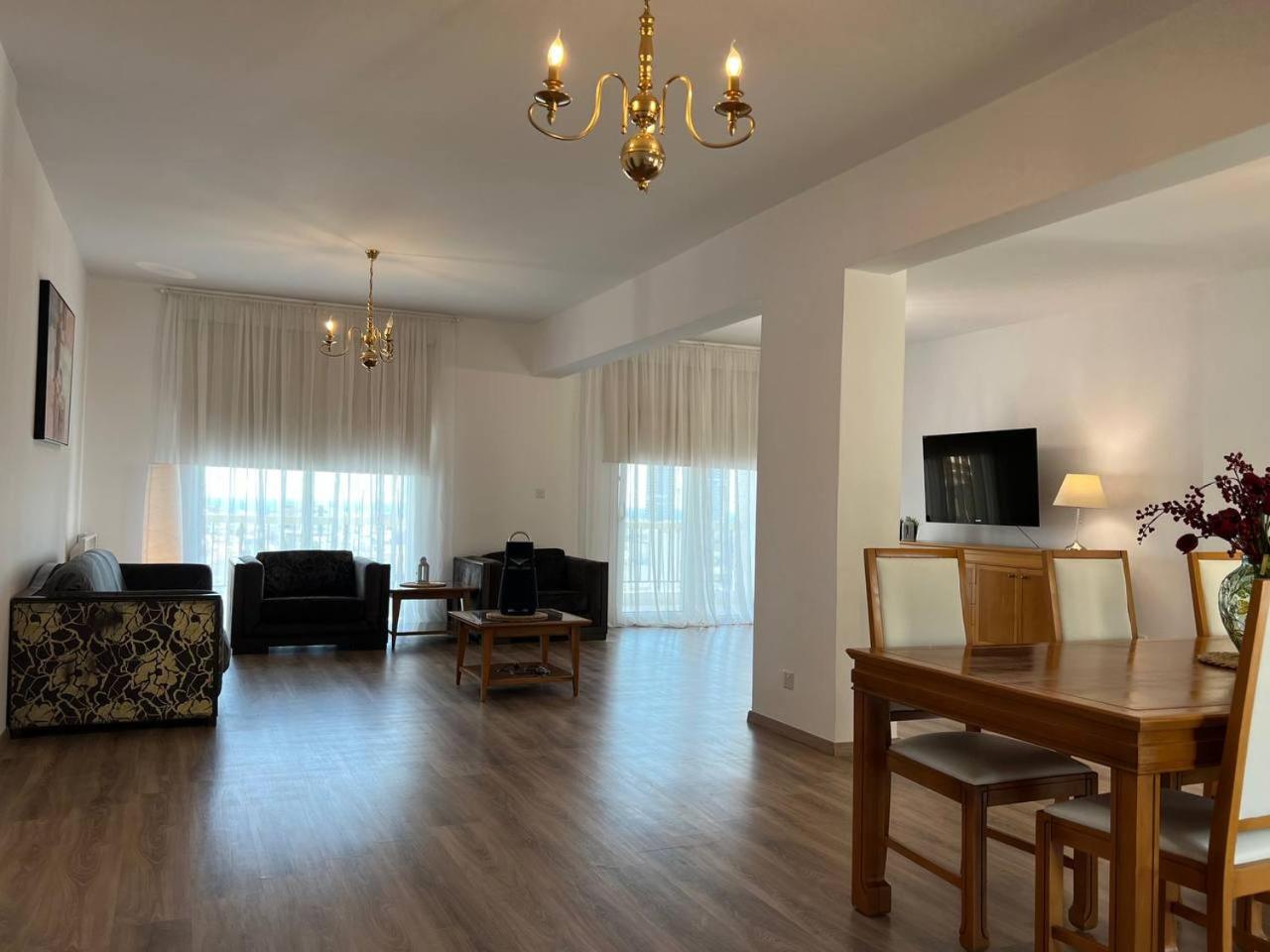 Sunny Rooms