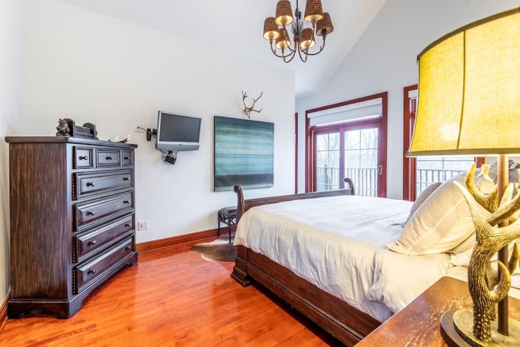 Ski In/Ski Out Luxury Tremblant Chalet