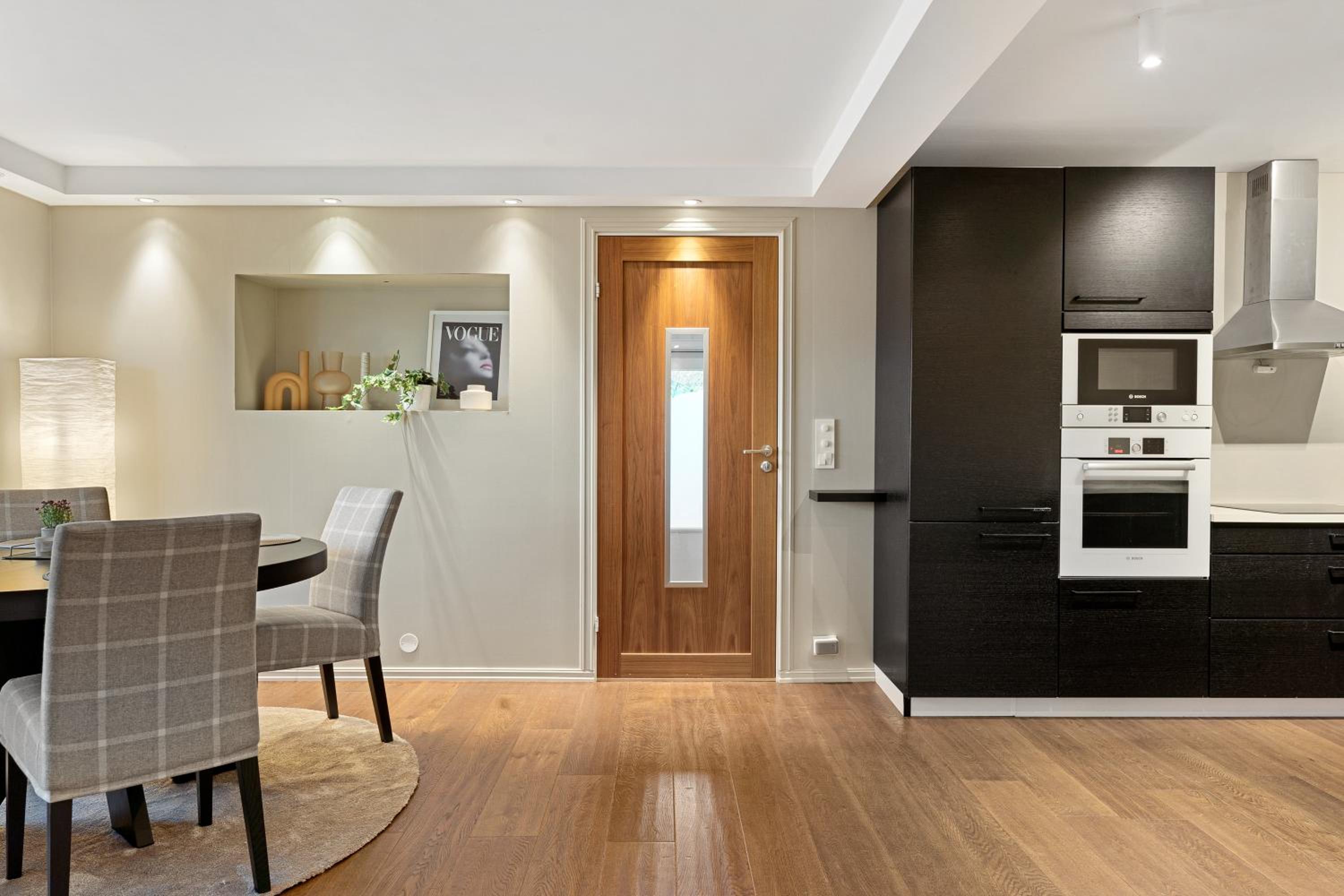 Cozy elegant 2bedroom apt w/parking and nice view view 3