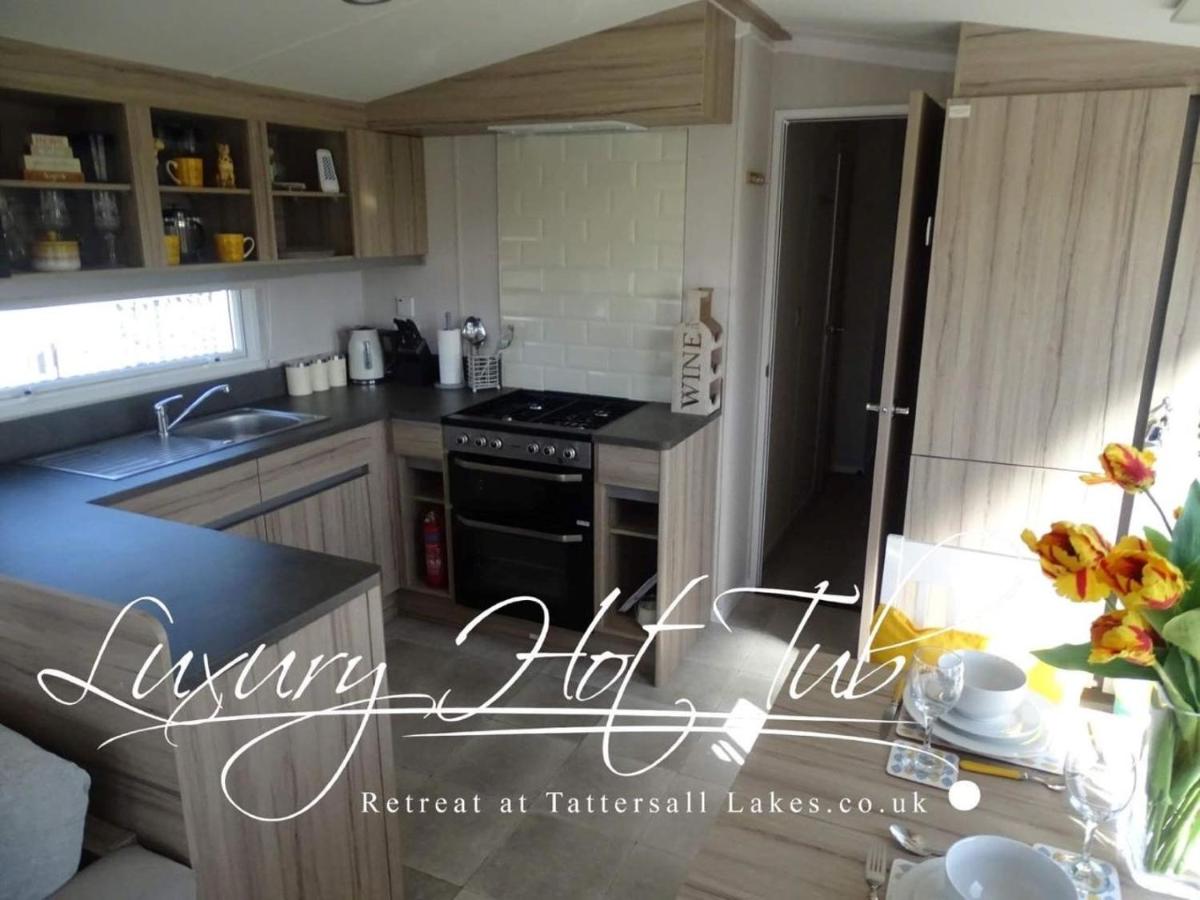 Luxury Hot Tub Retreat view 2