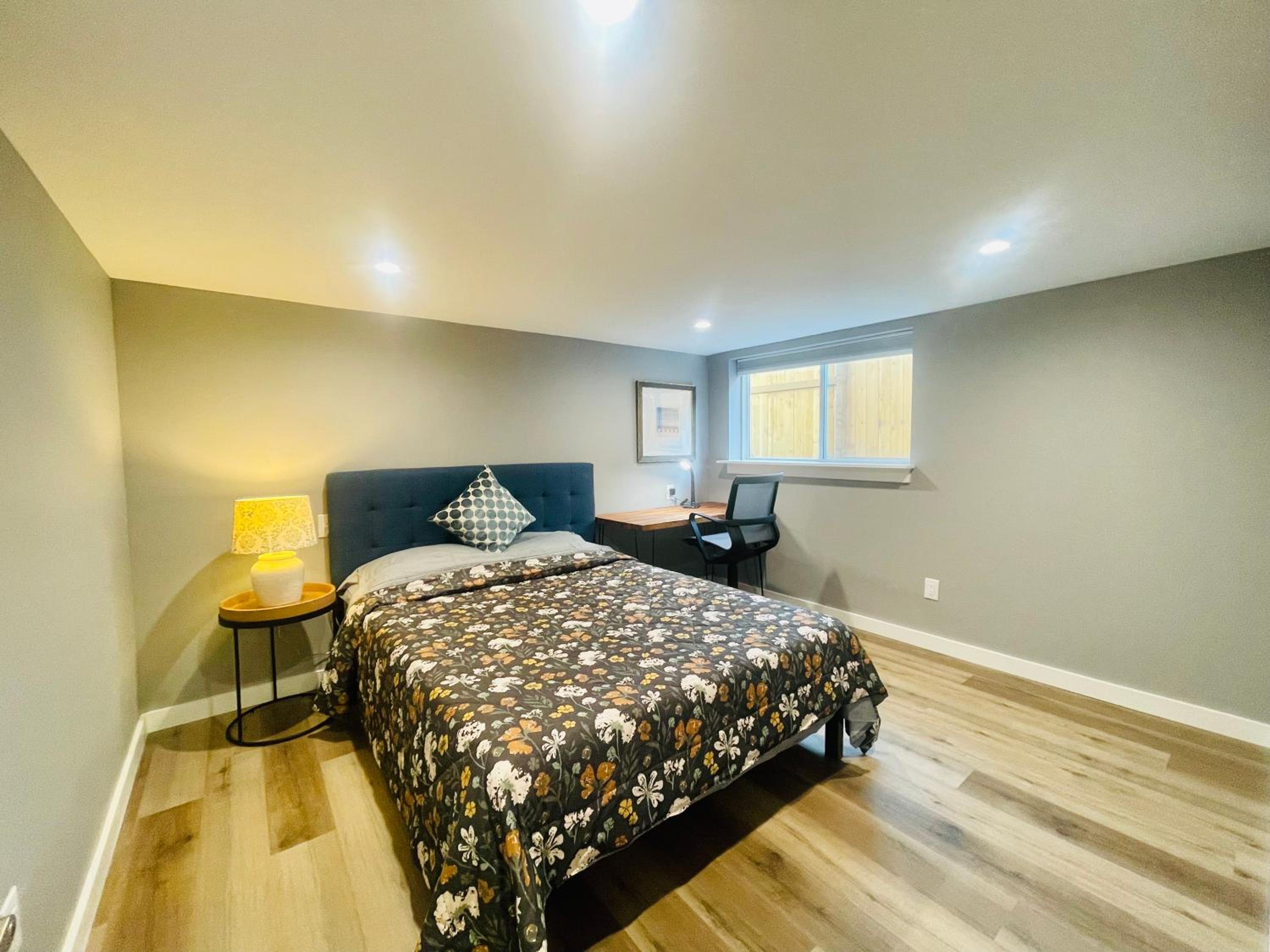 Green Lake 1st Line Home C Full Modern Remodeled view 3
