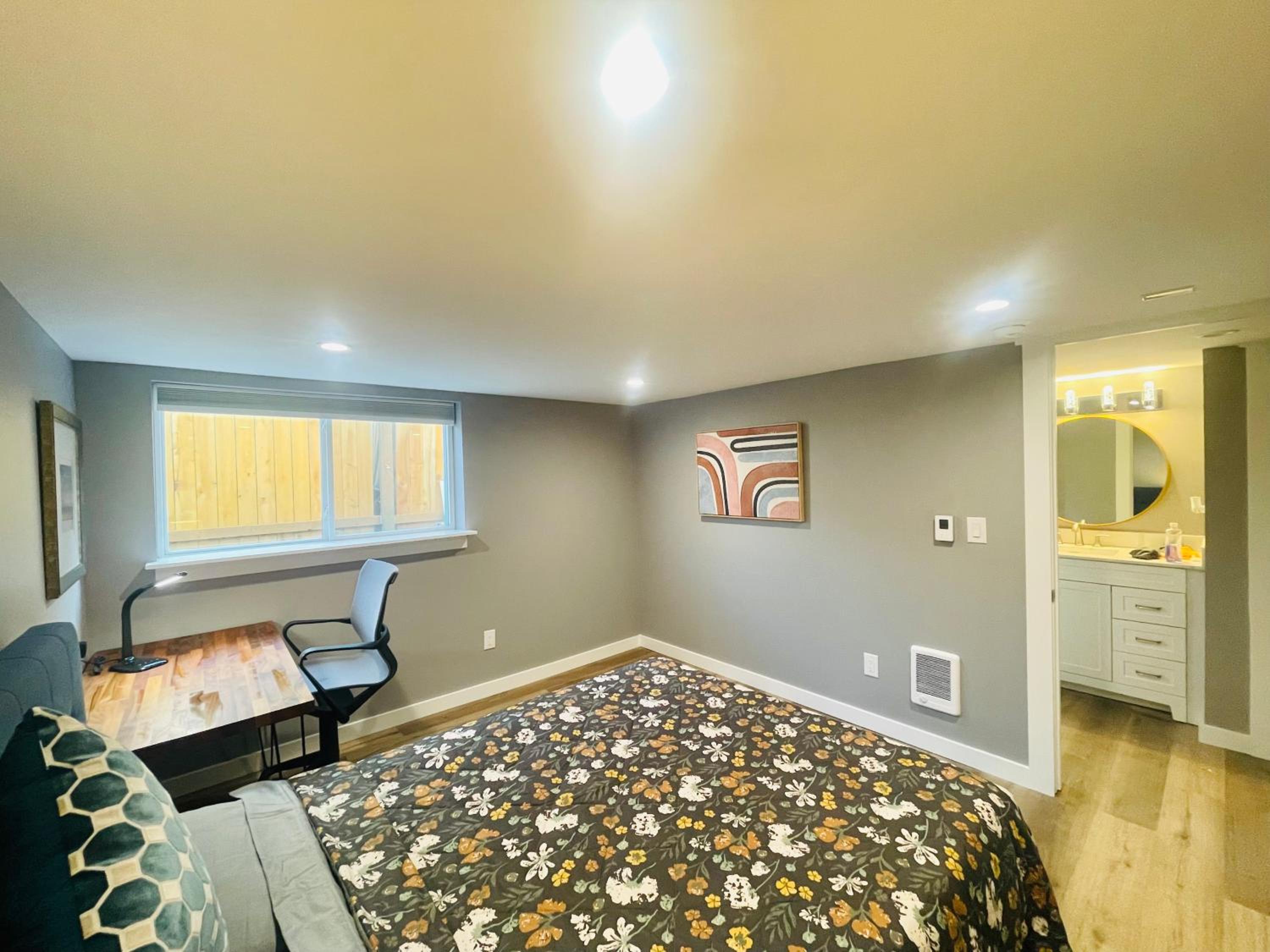 Green Lake 1st Line Home C Full Modern Remodeled view 4