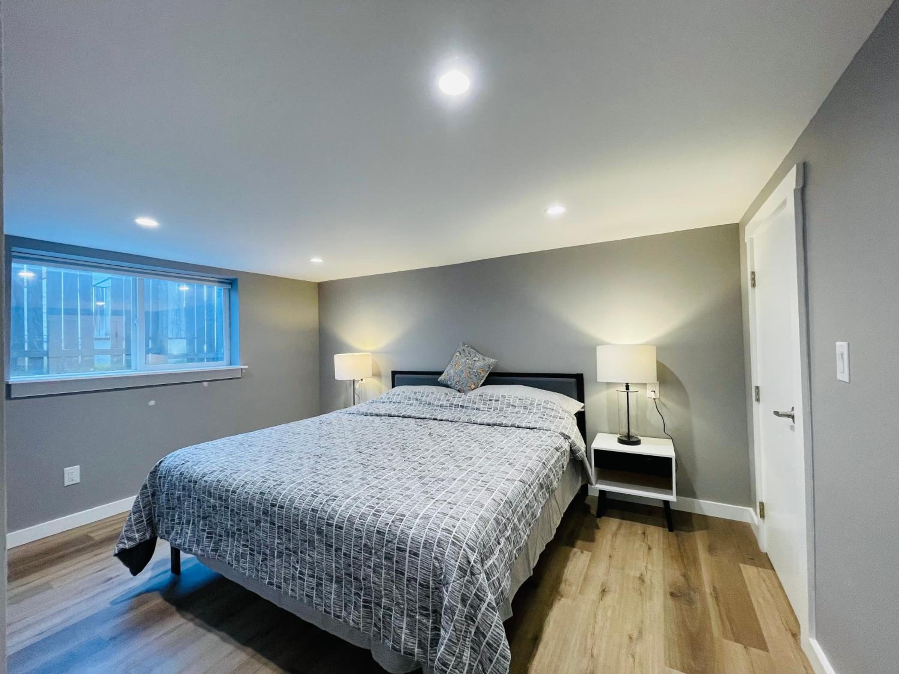 Green Lake 1st Line Home C Full Modern Remodeled view 2