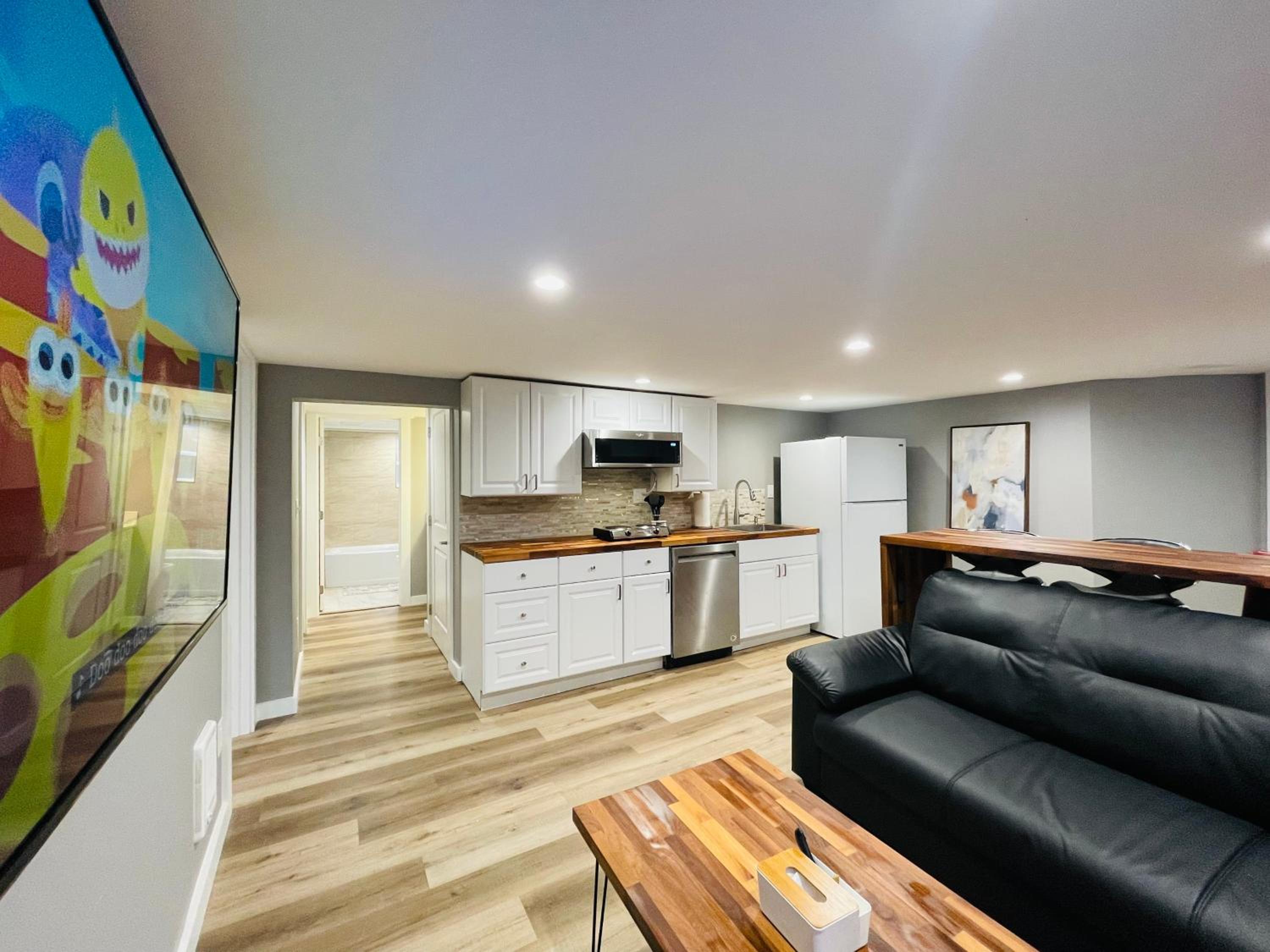 Green Lake 1st Line Home C Full Modern Remodeled view 5