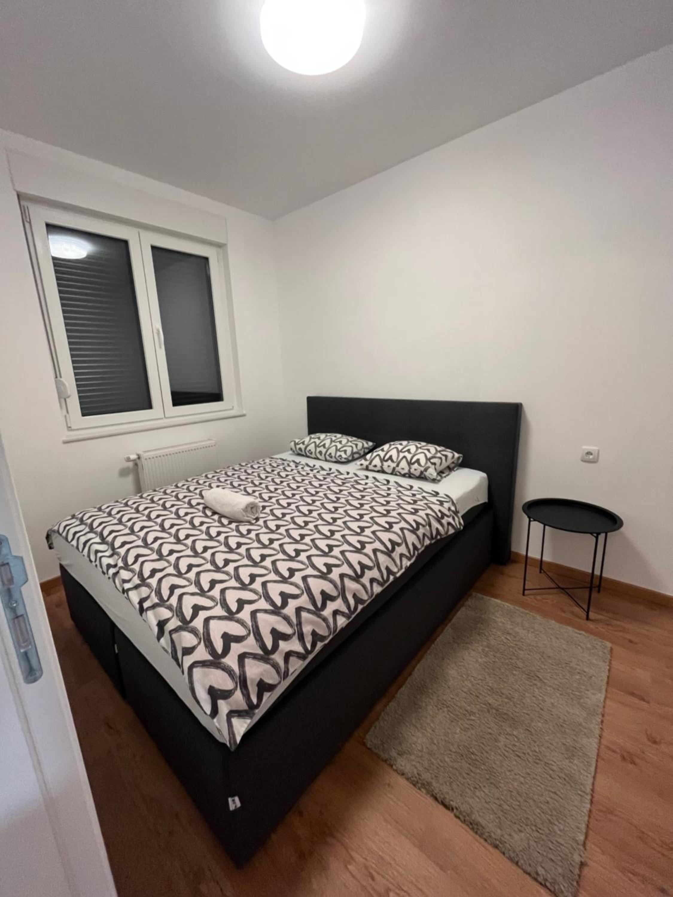 Apartman Ada
