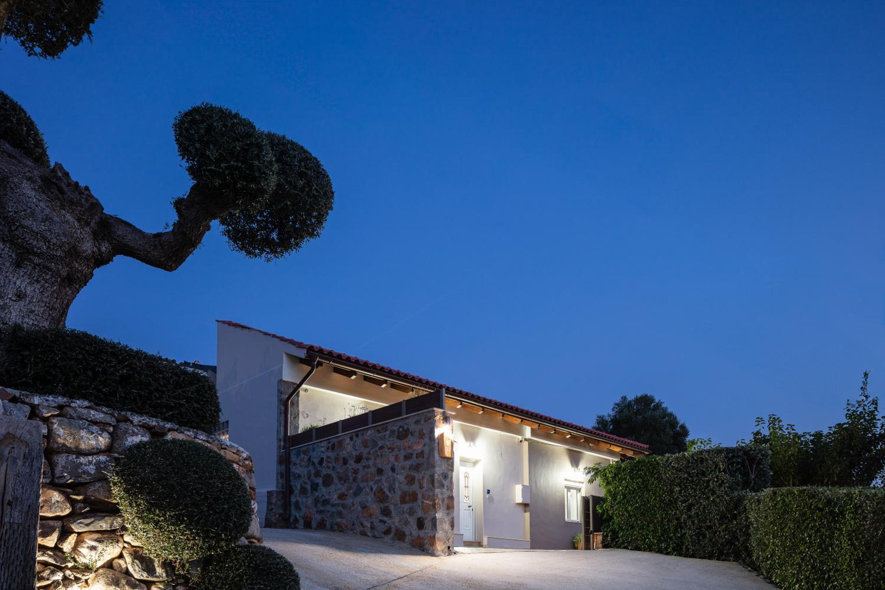 Hotel Epimenidis House - Image 1