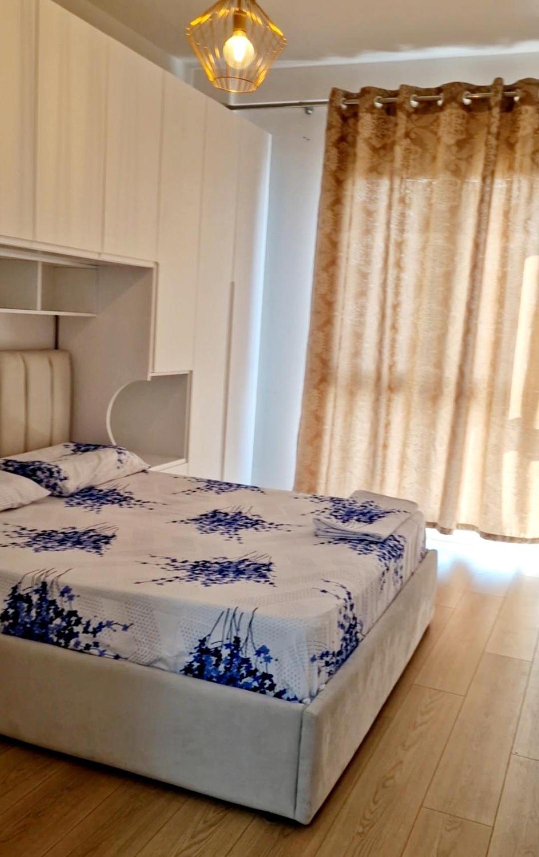 Luxury Apartment 10/2