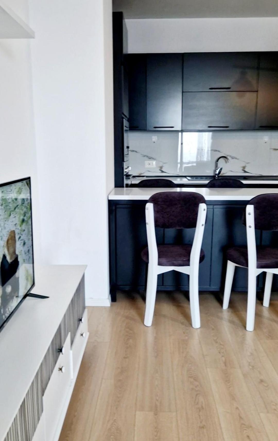 Luxury Apartment 10/2