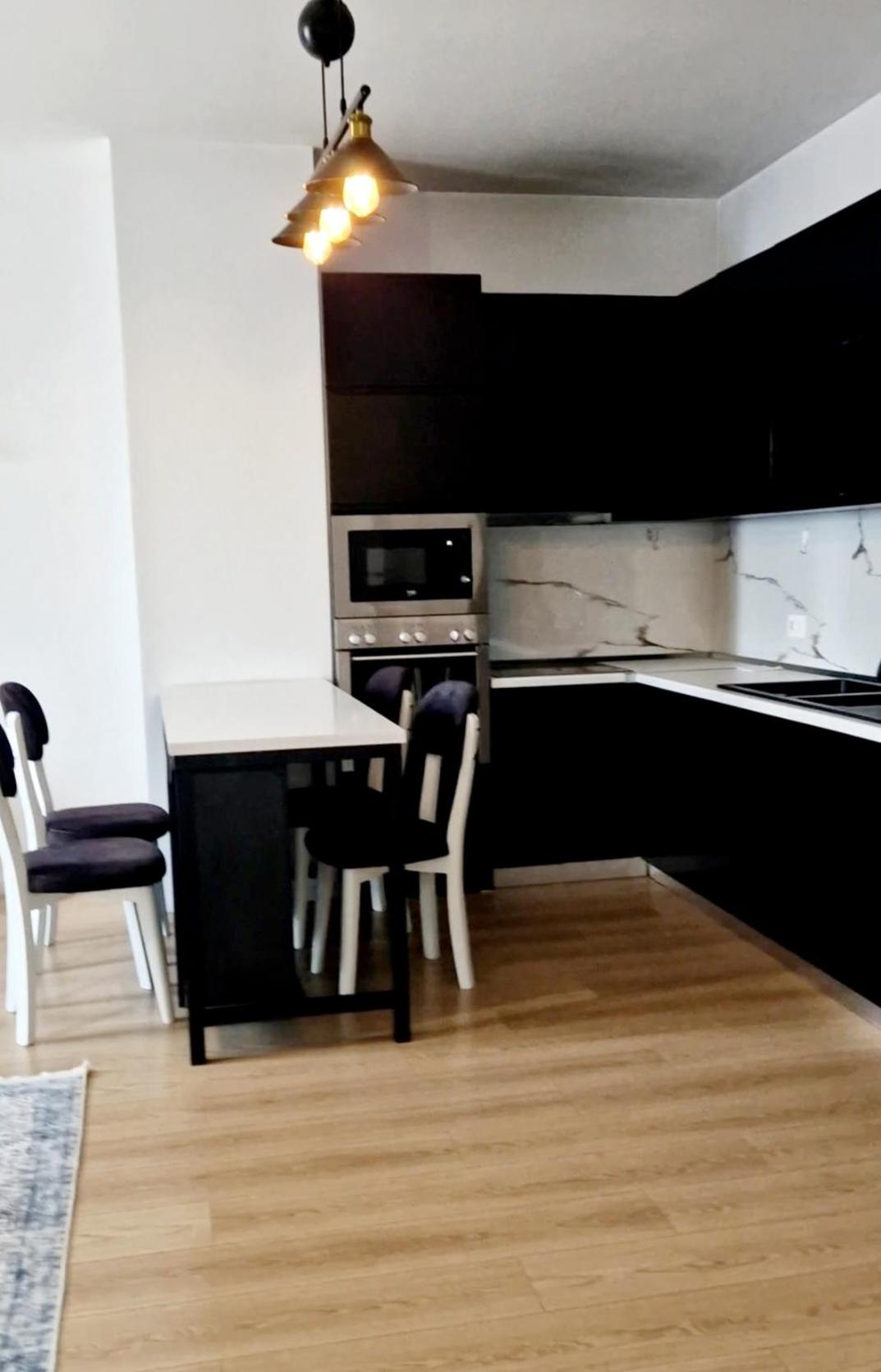 Luxury Apartment 10/2