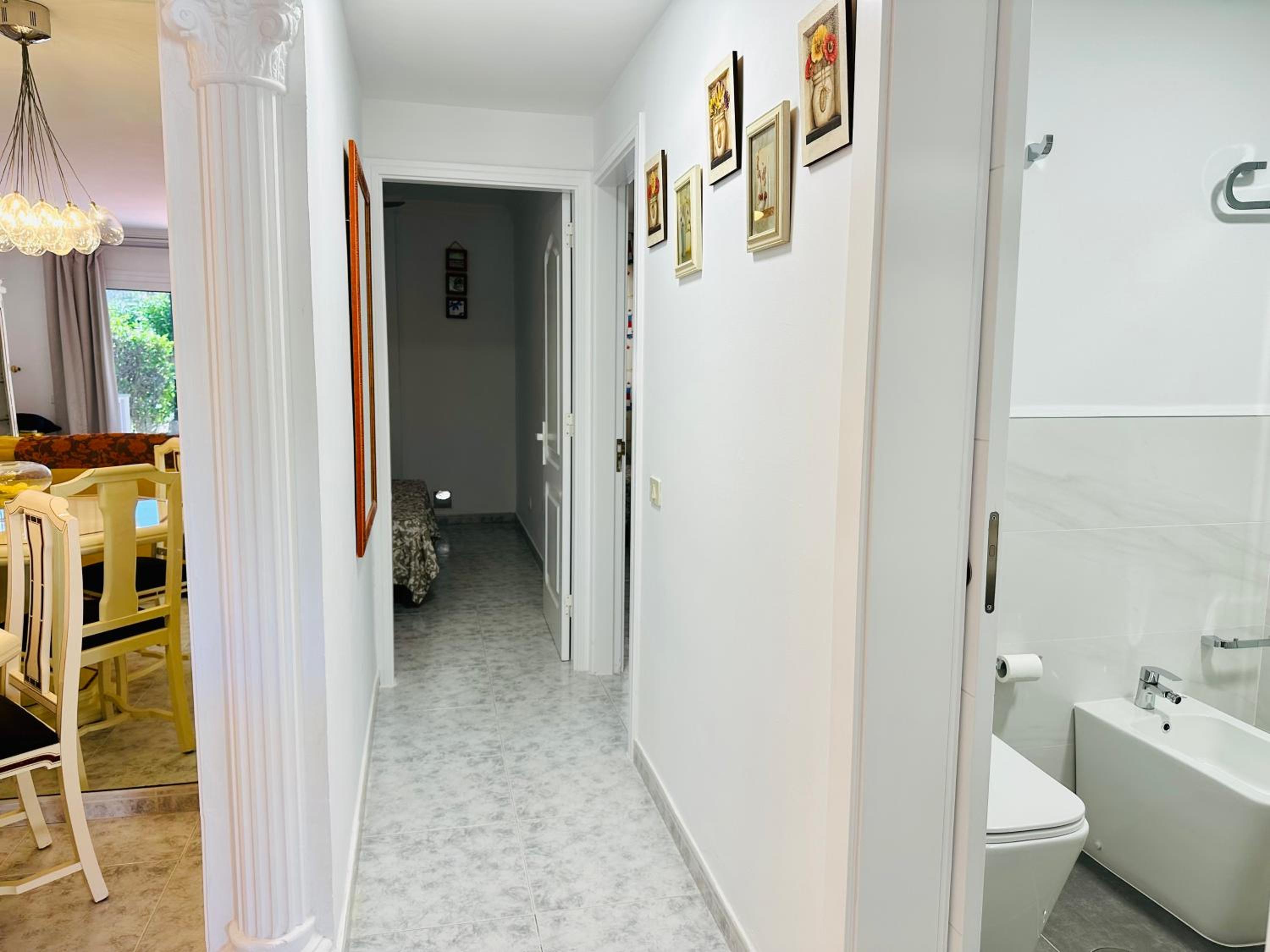PLAYA DEL CURA - Spacious Beachside Apartment