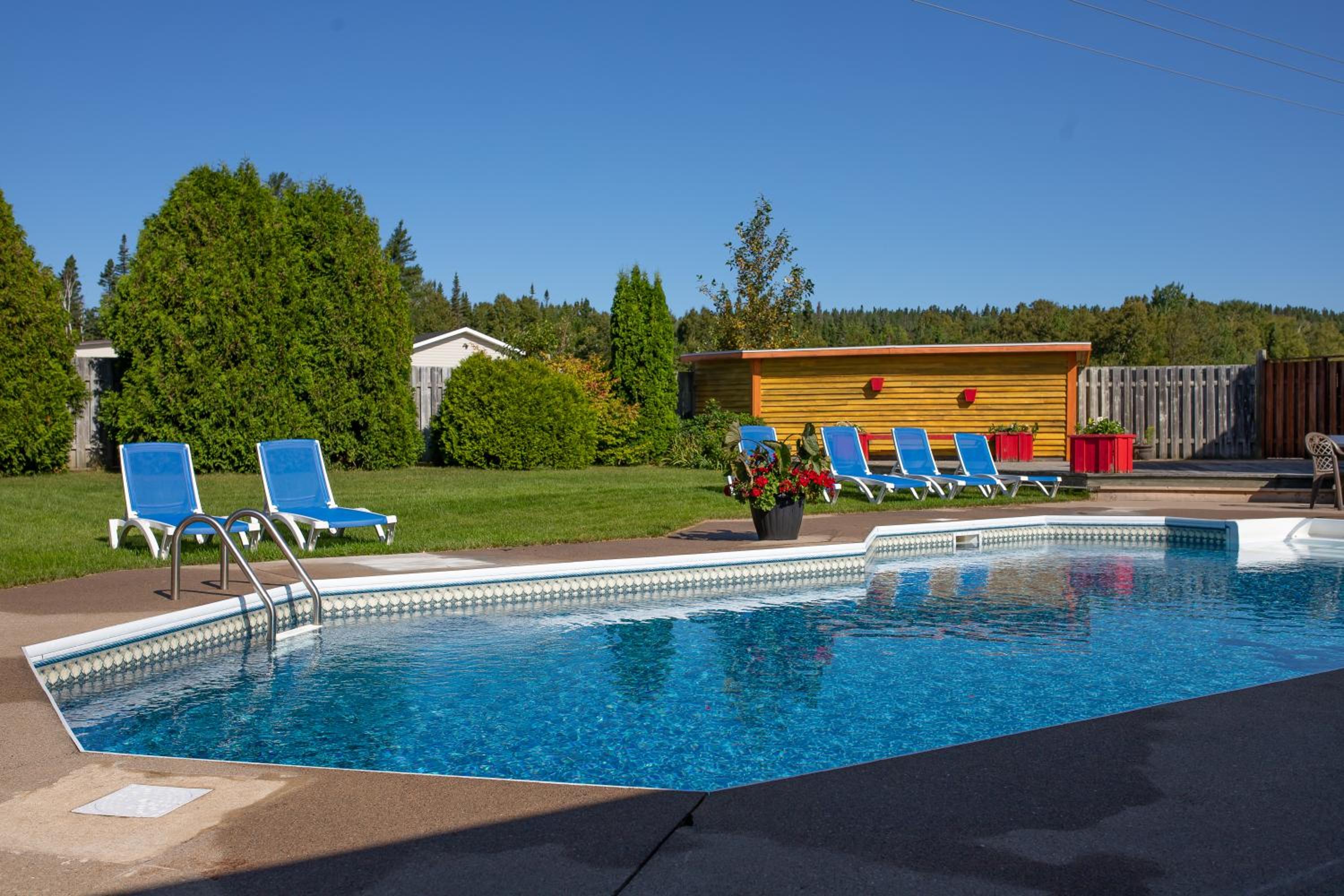 Complexe Hotelier Escoumins view 5