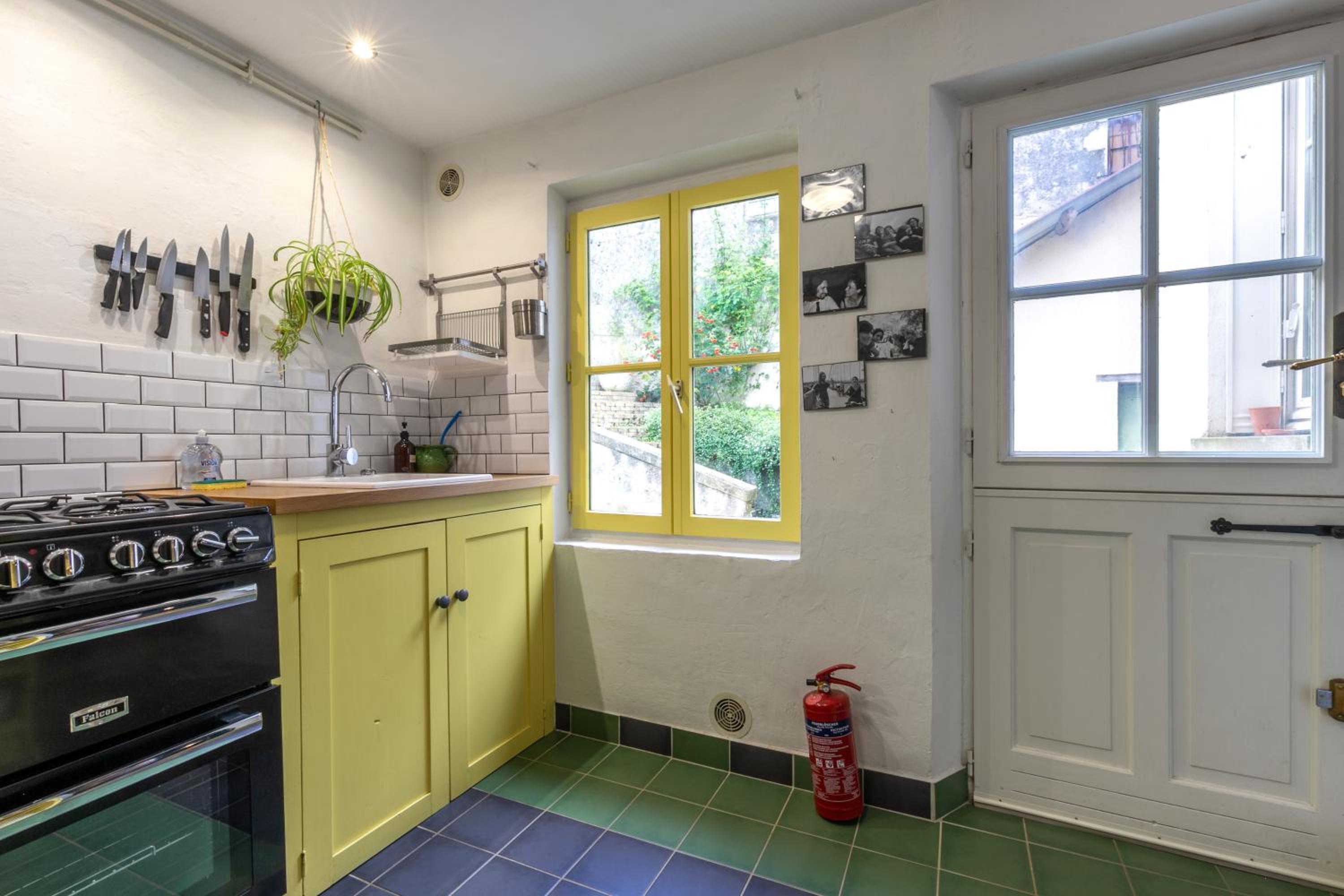 Chez Miriam - Maison de caractère - Ville avec jardin view 5