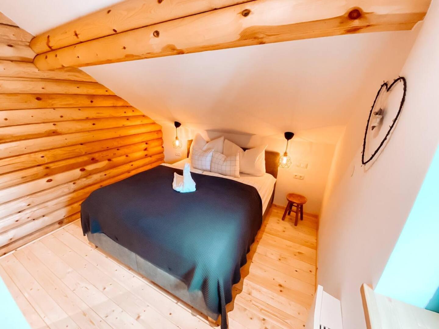 Pur Natur! Wandern und Skifahren - Trahütti Premium Lodges
