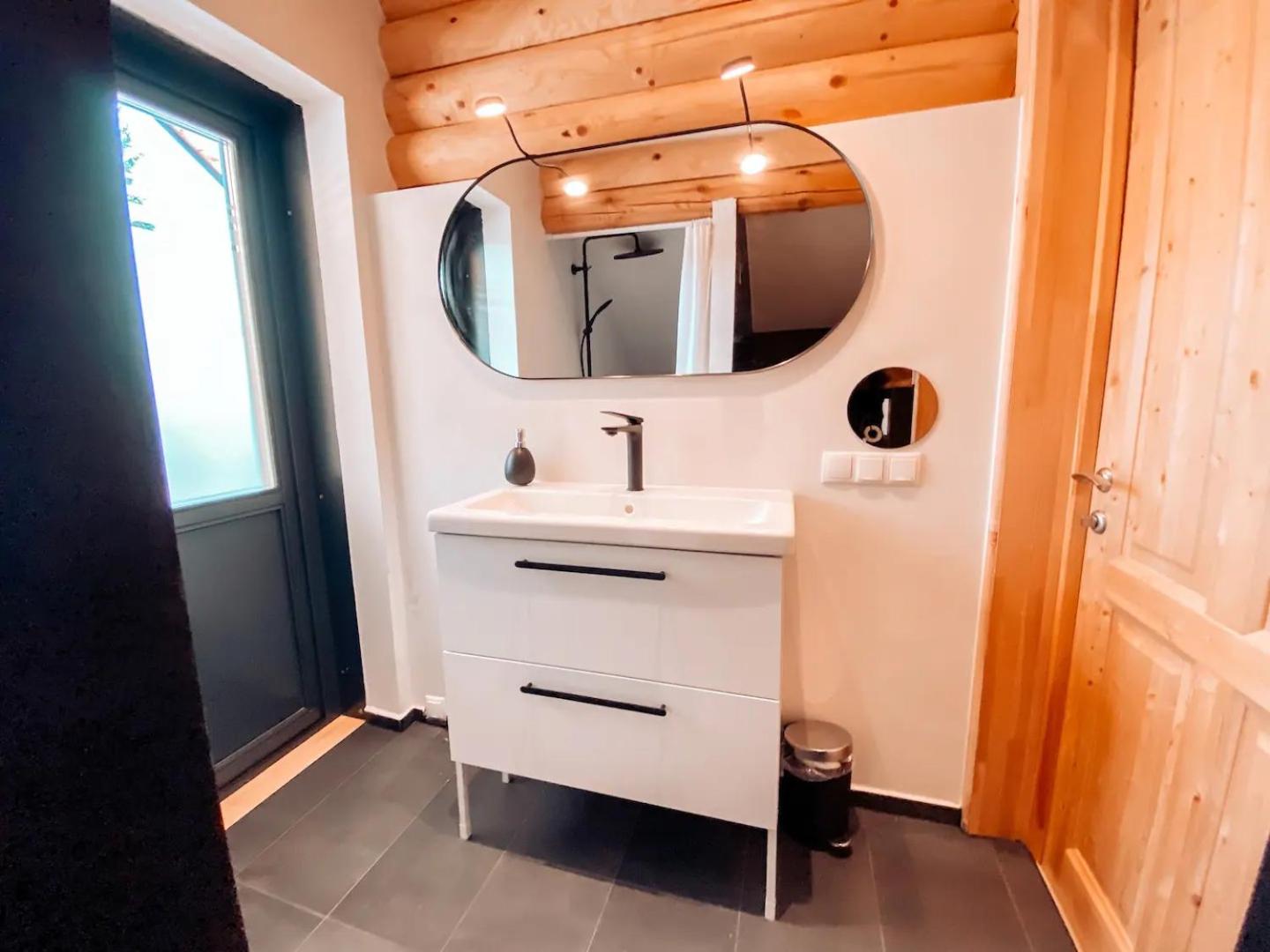 Pur Natur! Wandern und Skifahren - Trahütti Premium Lodges