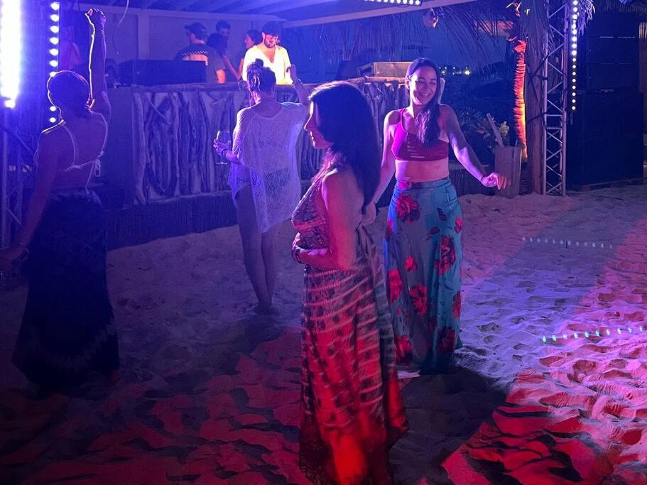 Mont Vernon Secret Magnifique studio sur la plage avec piscine Orient Bay