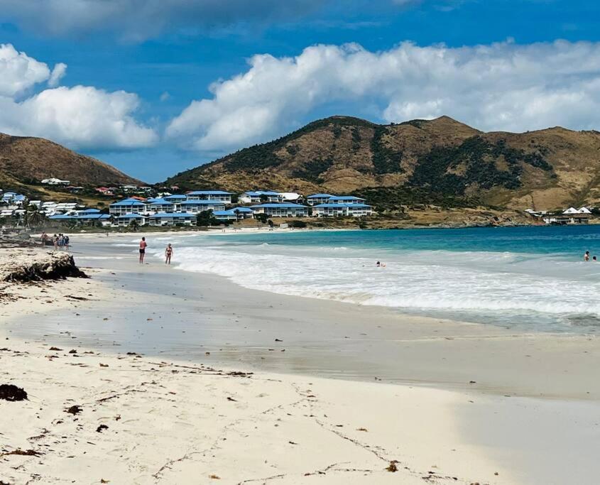 Mont Vernon Secret Magnifique studio sur la plage avec piscine Orient Bay