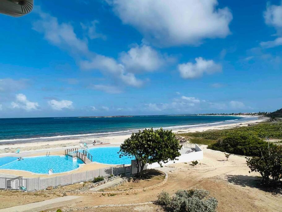Mont Vernon Secret Magnifique studio sur la plage avec piscine Orient Bay
