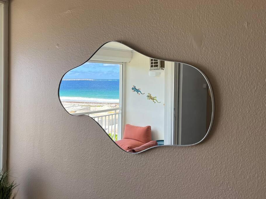 Mont Vernon Secret Magnifique studio sur la plage avec piscine Orient Bay