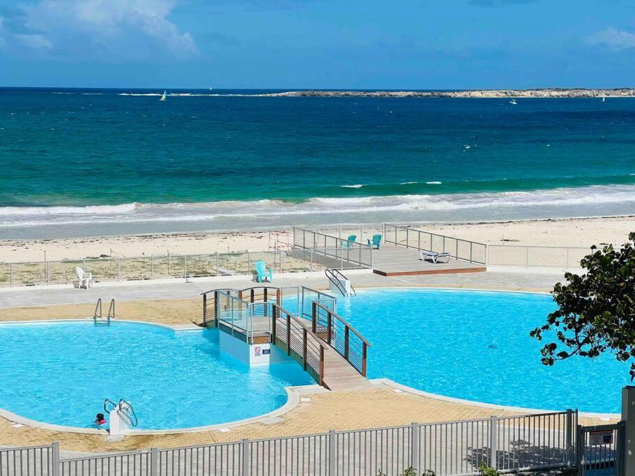 Mont Vernon Secret Magnifique studio sur la plage avec piscine Orient Bay