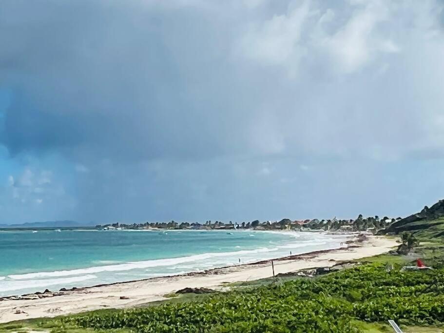 Mont Vernon Secret Magnifique studio sur la plage avec piscine Orient Bay