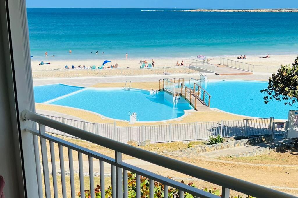 Mont Vernon Secret Magnifique studio sur la plage avec piscine Orient Bay