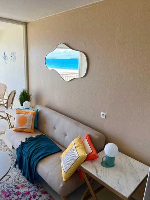 Mont Vernon Secret Magnifique studio sur la plage avec piscine Orient Bay