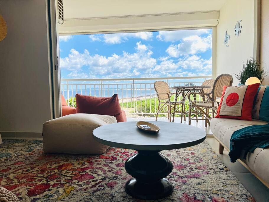 Mont Vernon Secret Magnifique studio sur la plage avec piscine Orient Bay