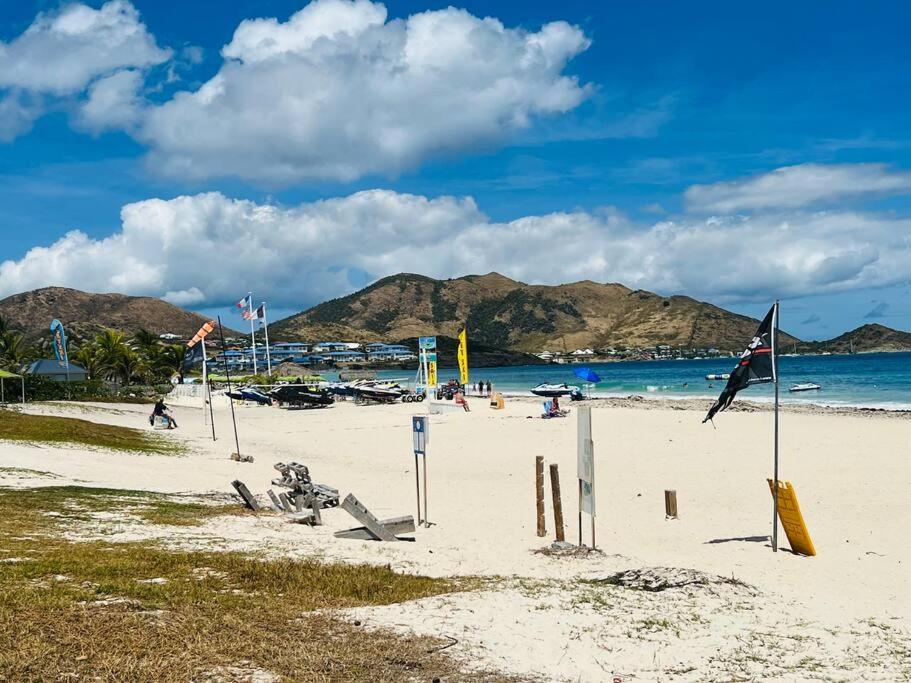 Mont Vernon Secret Magnifique studio sur la plage avec piscine Orient Bay