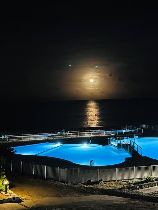 Mont Vernon Secret Magnifique studio sur la plage avec piscine Orient Bay
