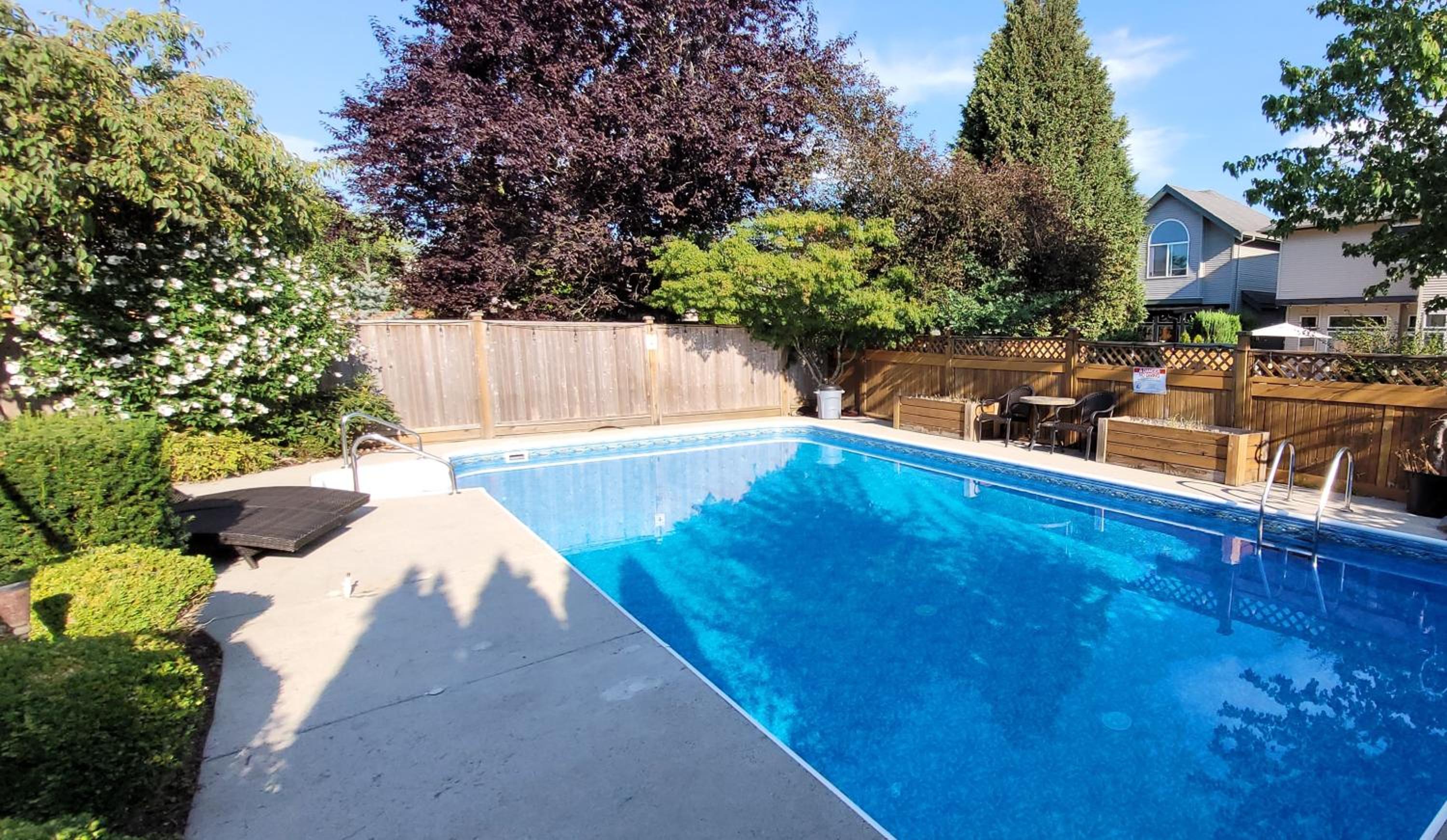 Metropolitan Dream Stay with Saltwater Pool and Hot Tub
