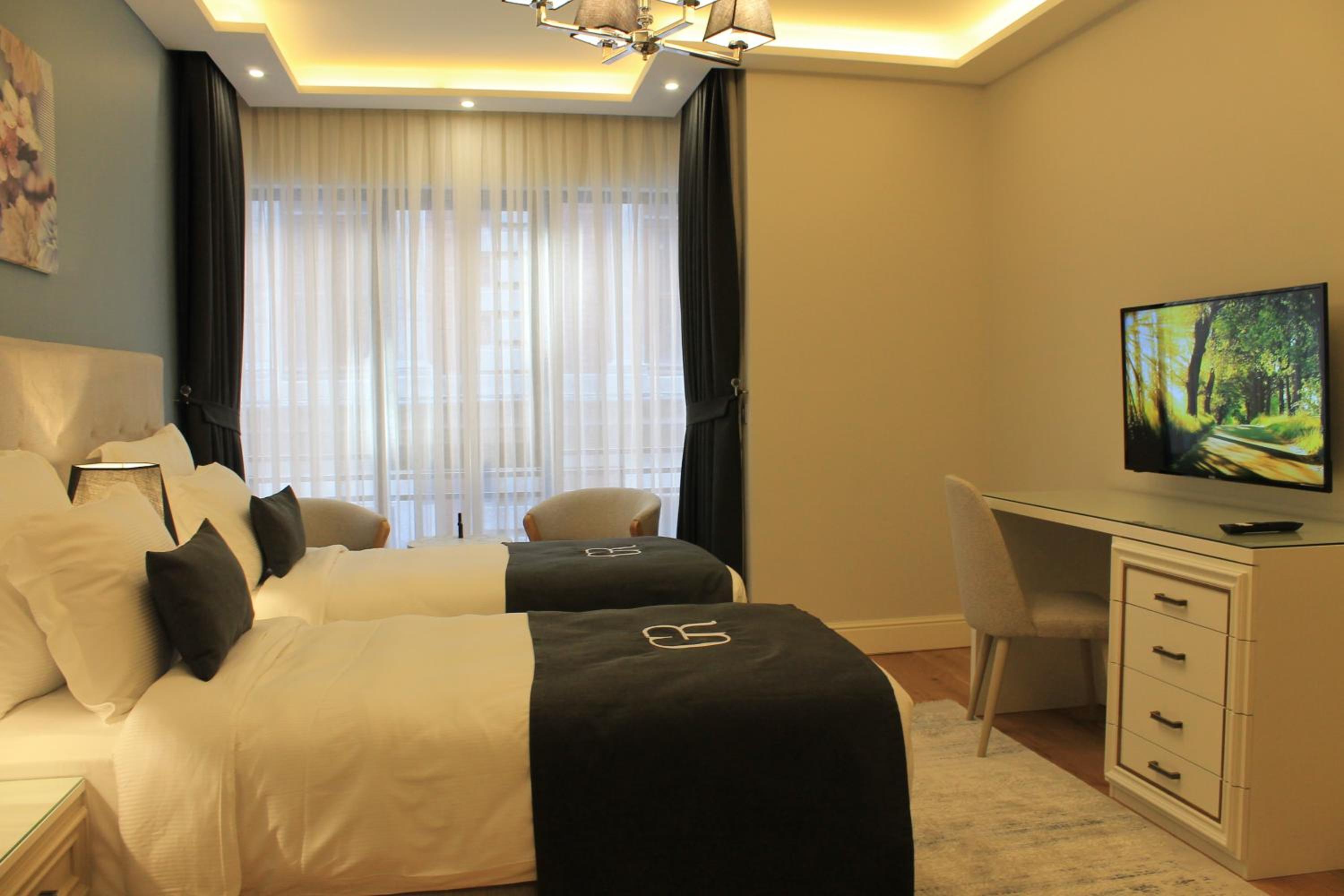 Garlon Residence - Image 137