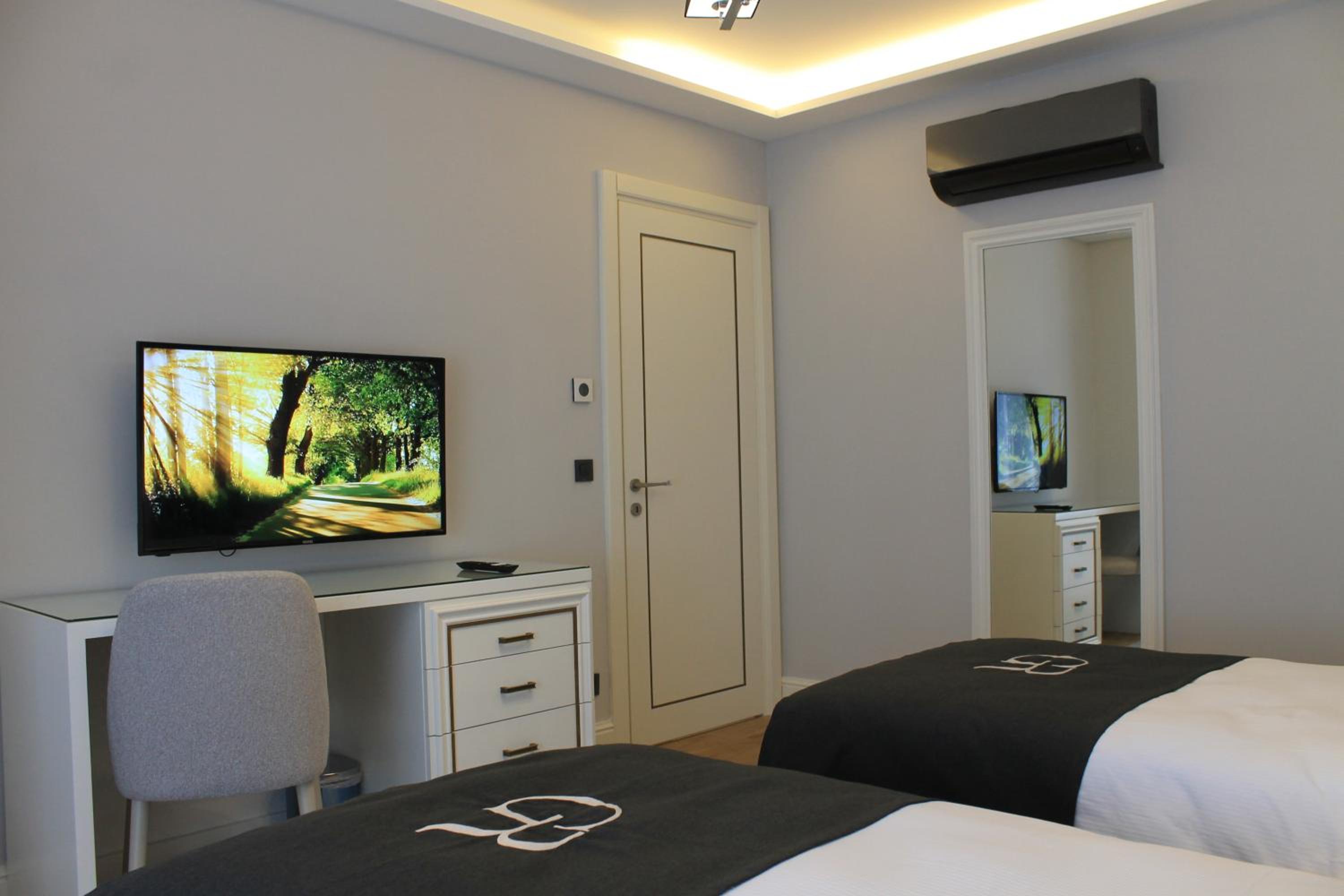 Garlon Residence - Image 155