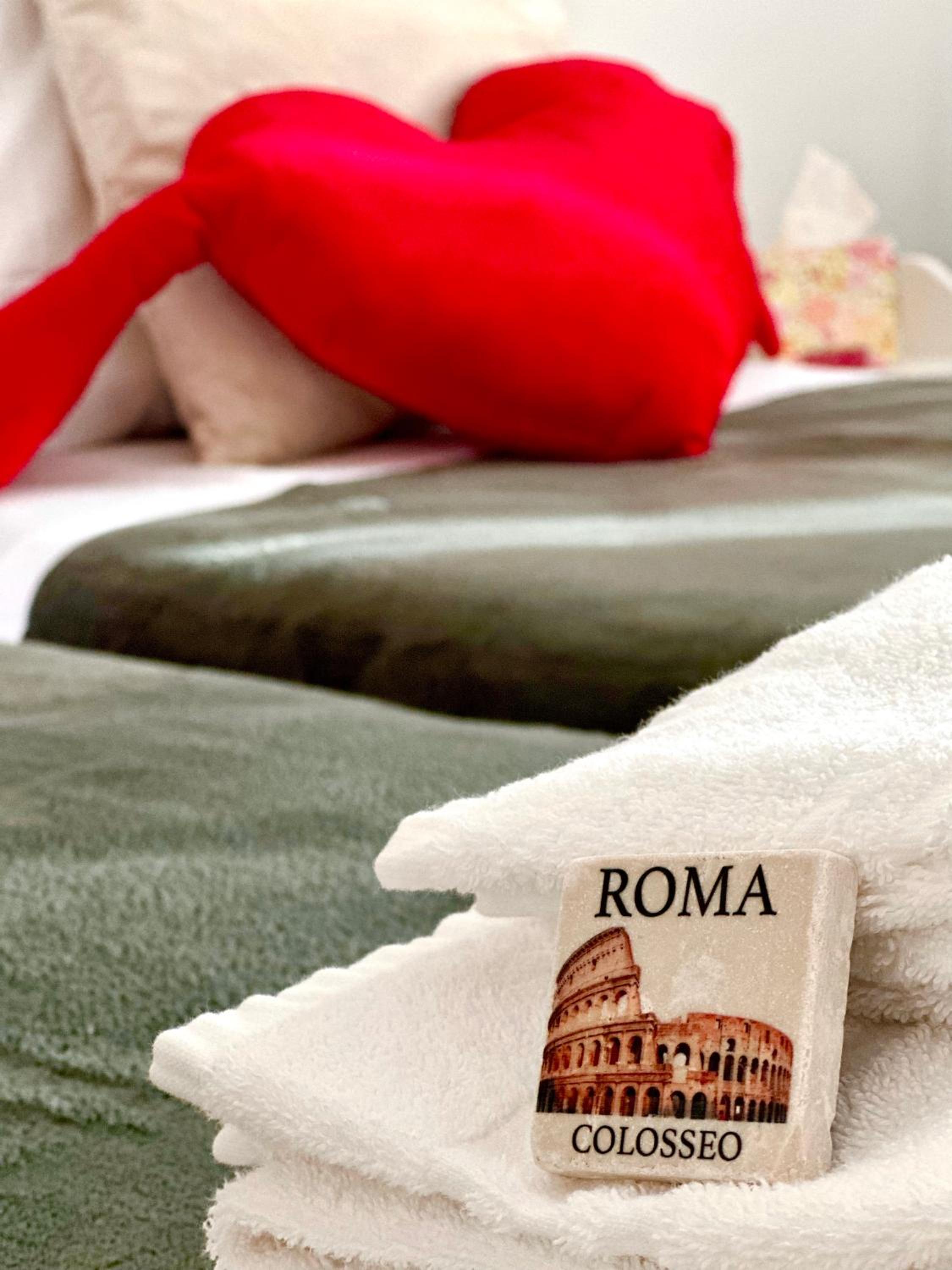 Gemelli-San Pietro-Trastevere-casa con posto auto