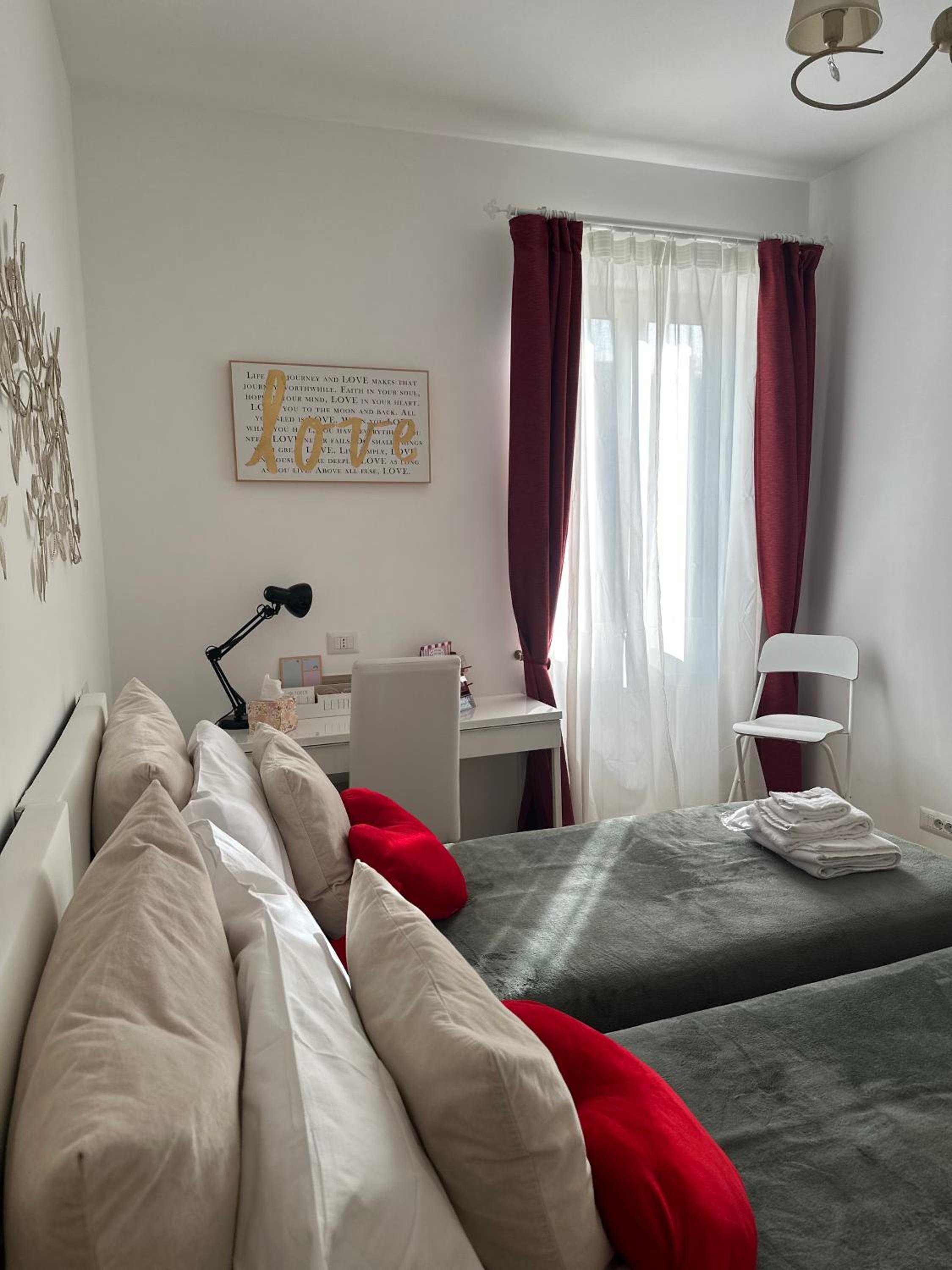 Gemelli-San Pietro-Trastevere-casa con posto auto