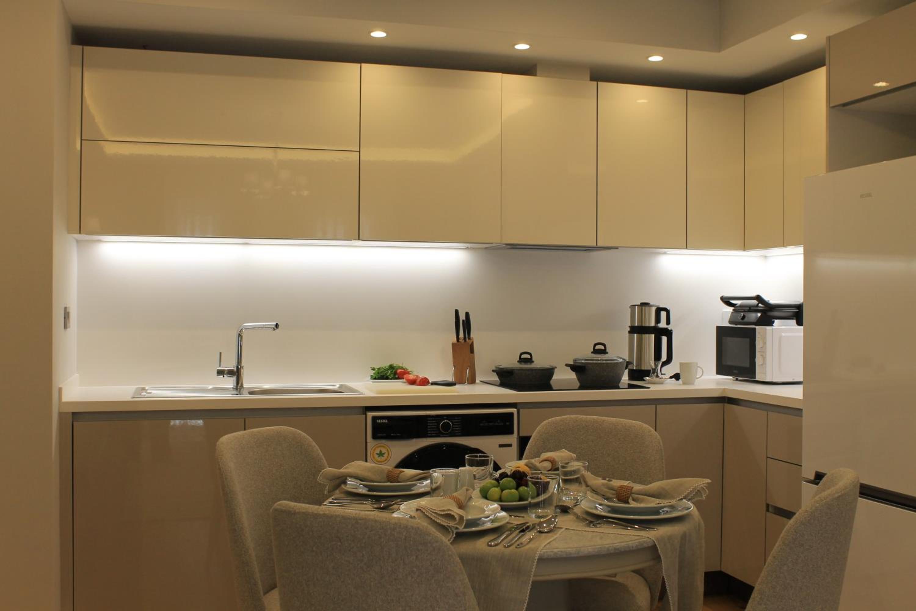 Garlon Residence - Image 193