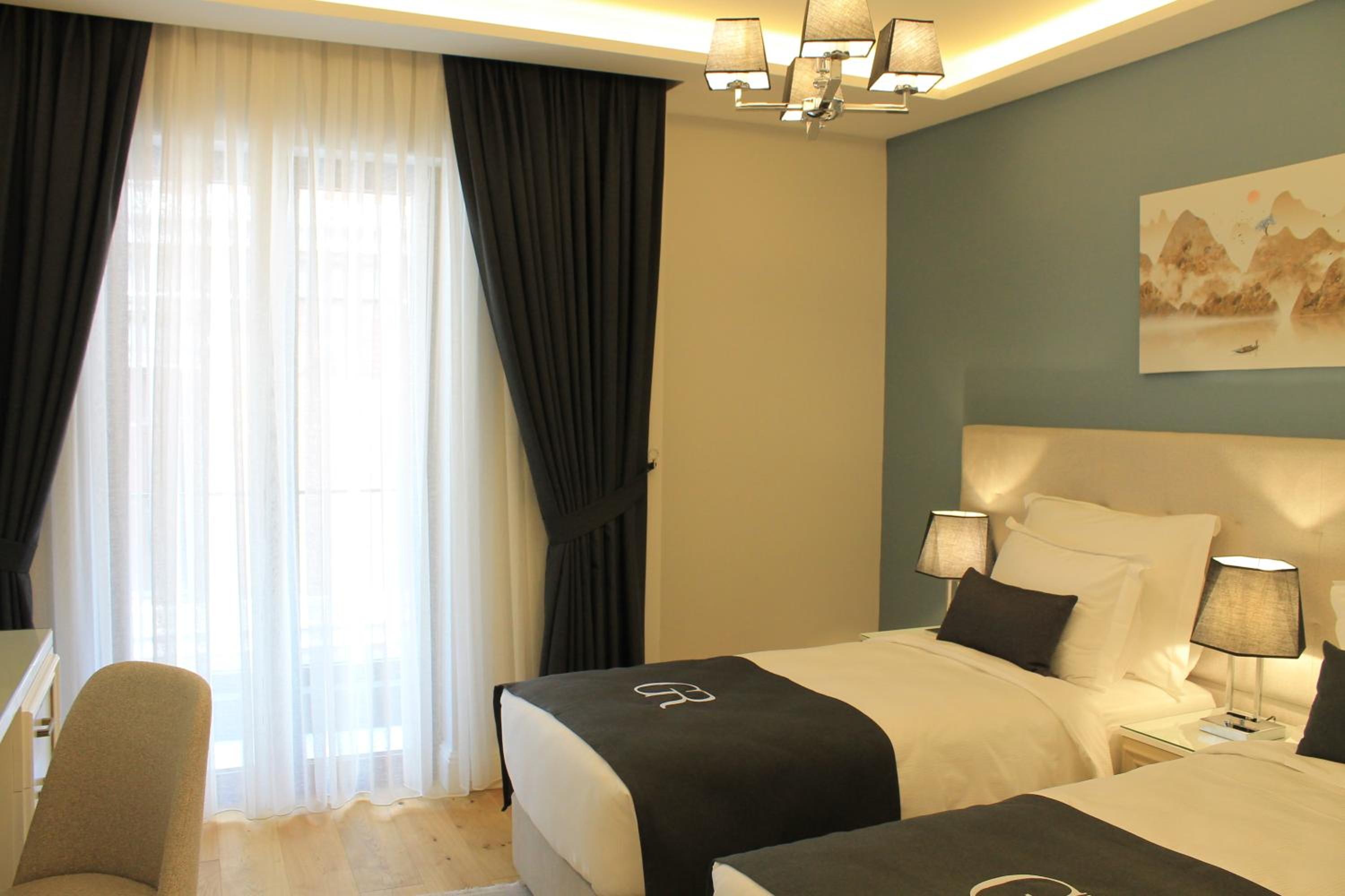 Garlon Residence - Image 188