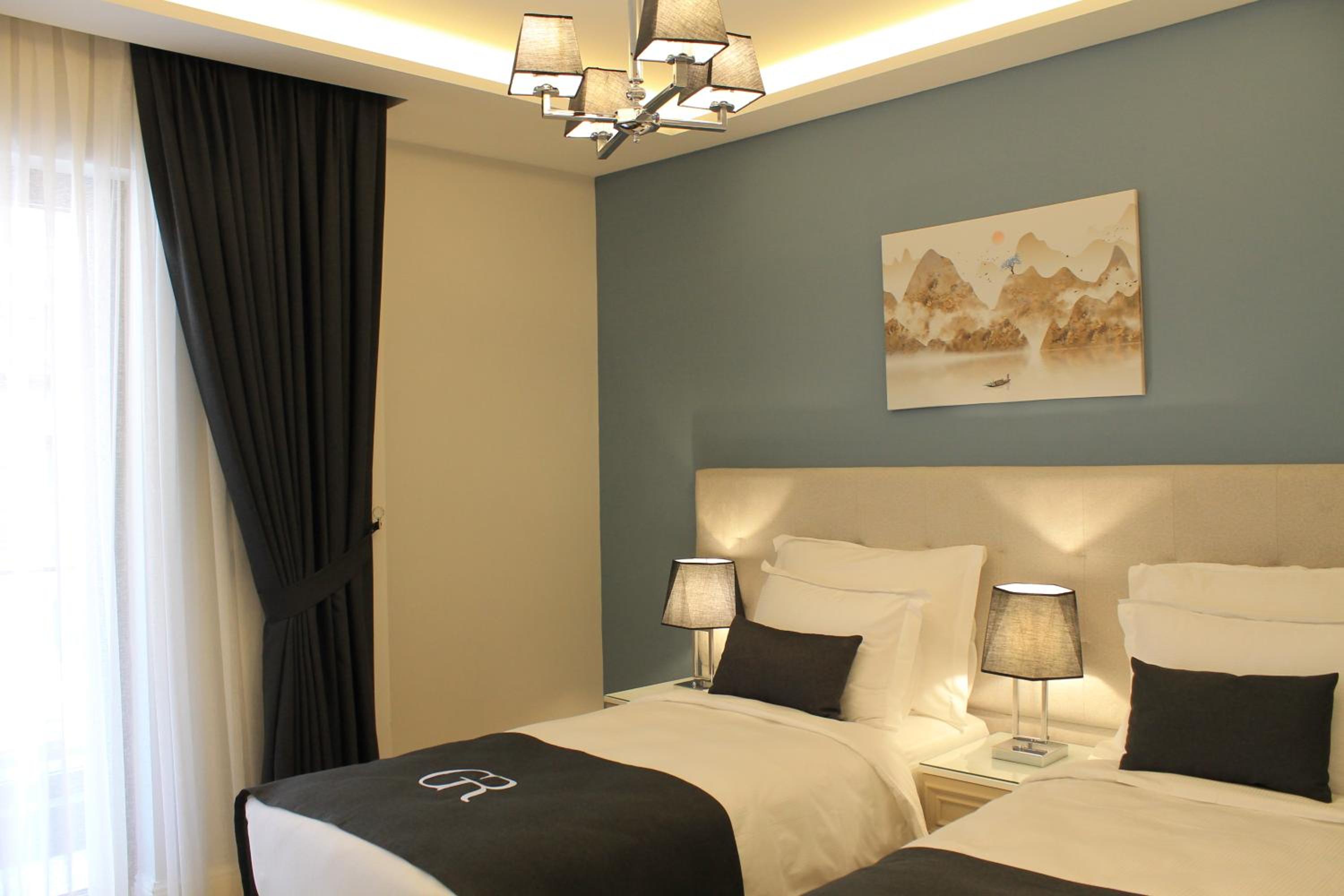 Garlon Residence - Image 189