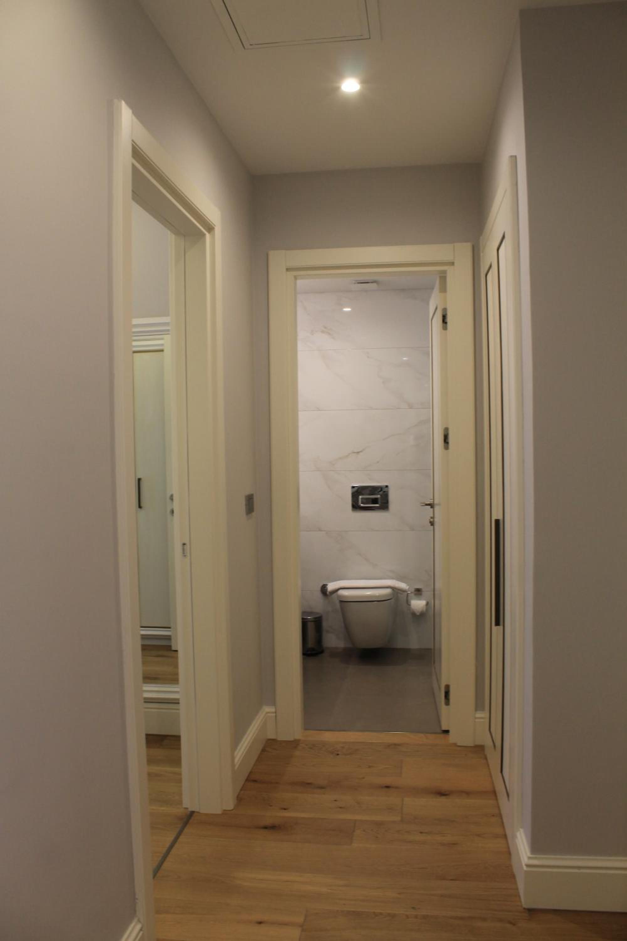 Garlon Residence - Image 194