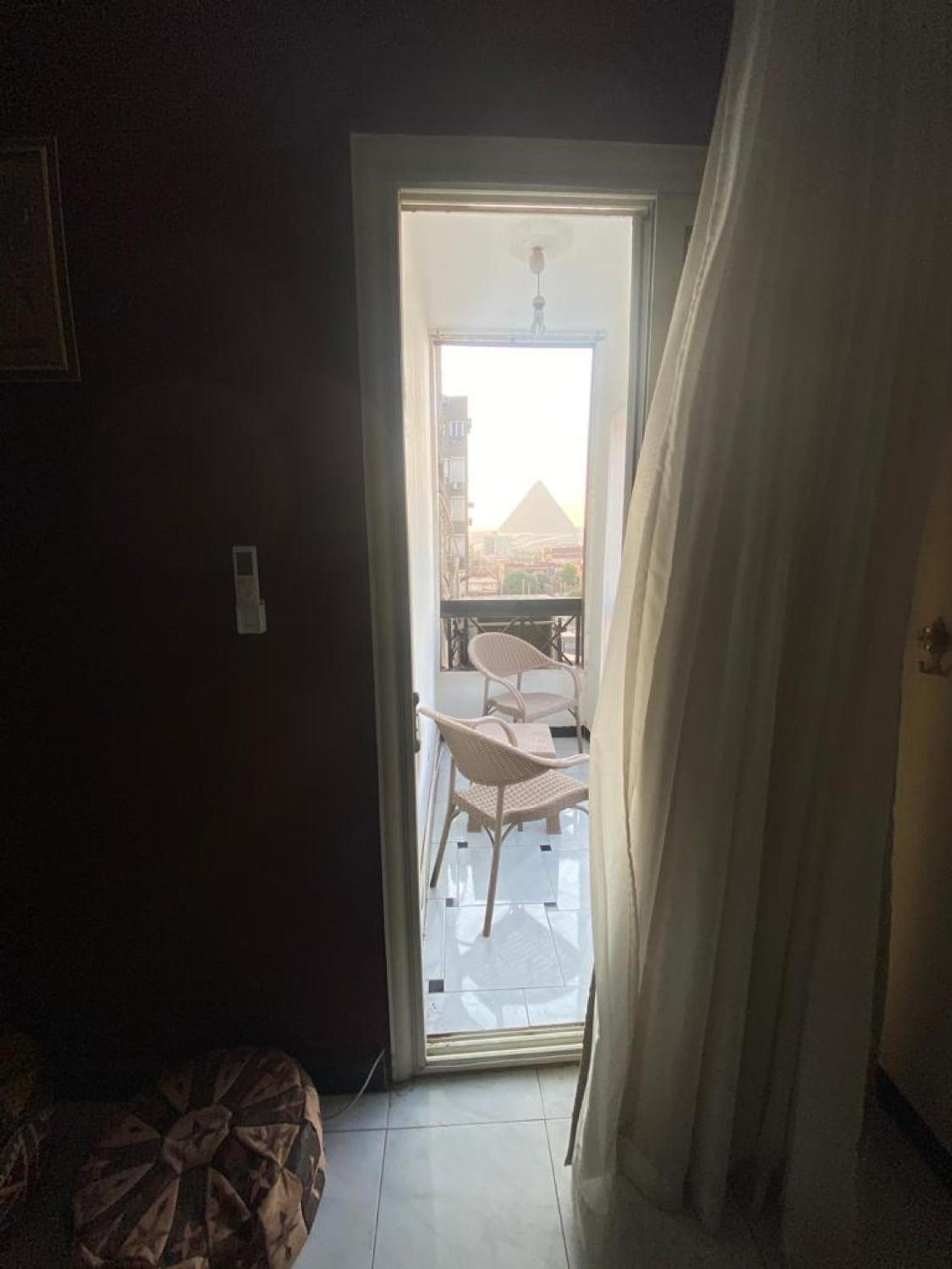 Pyramids & Sphinx View Apartment