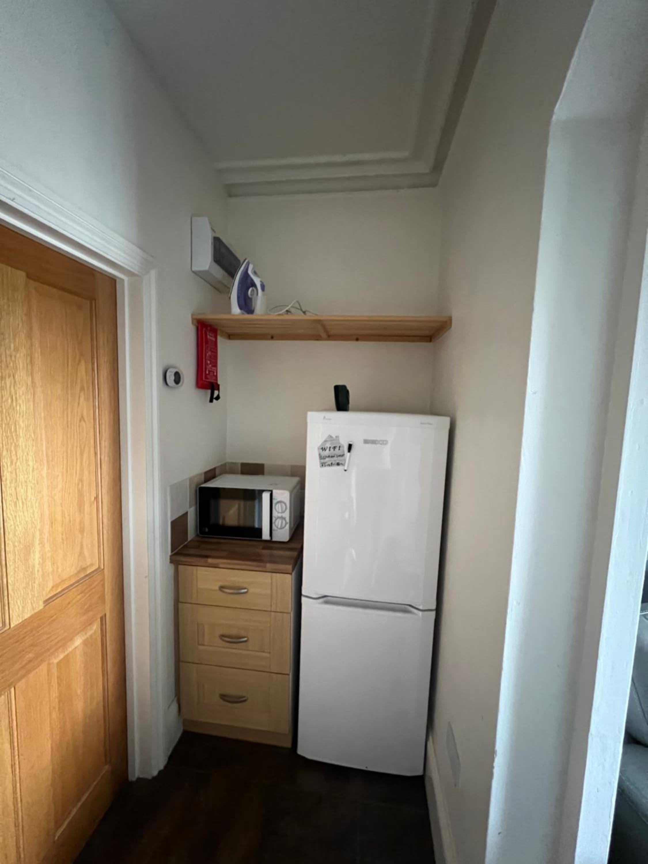 Basingstoke Vacations - The Ingleside Apartment - Property Image 12