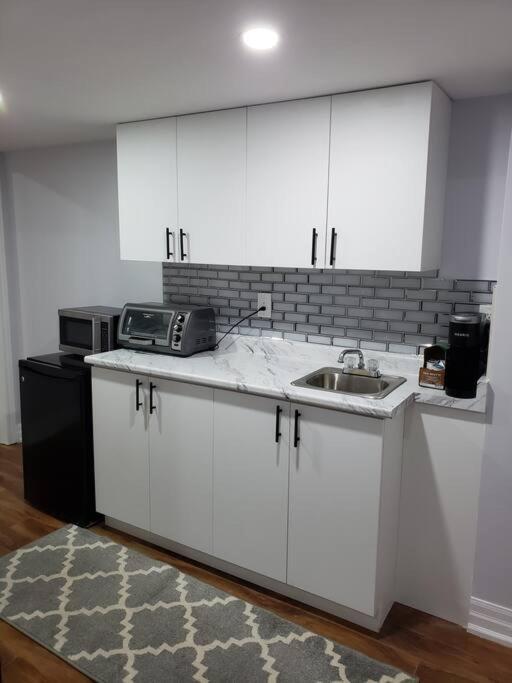 Luxurious 1BR - 1BA Apt Modern Bright with free parking-pc