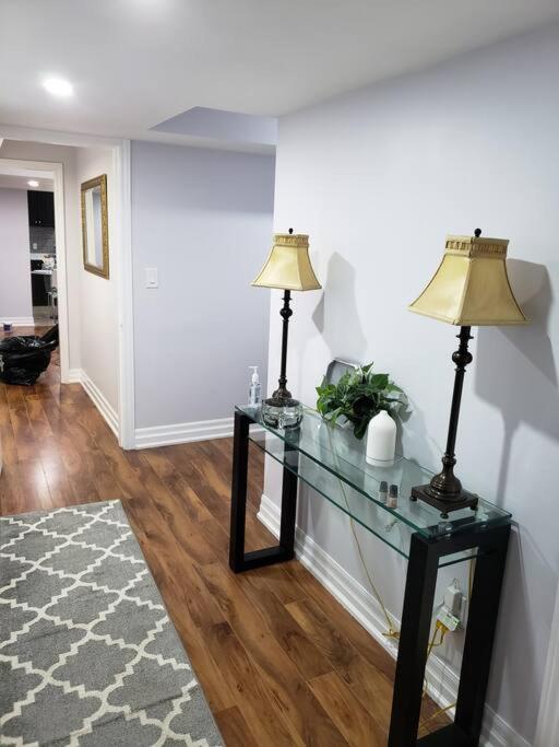 Luxurious 1BR - 1BA Apt Modern Bright with free parking-pc