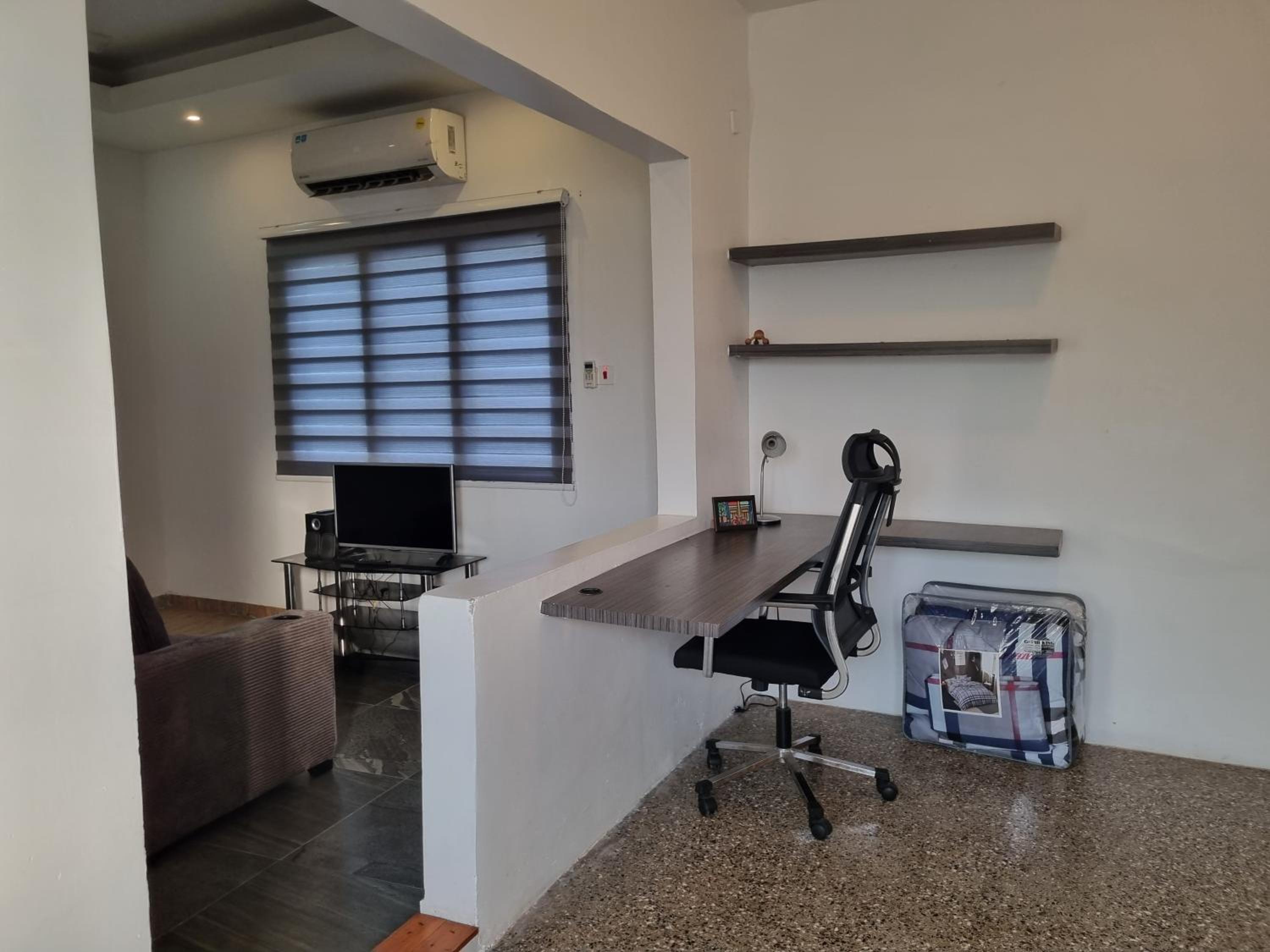 Sydney's Place, Labone-Accra view 3