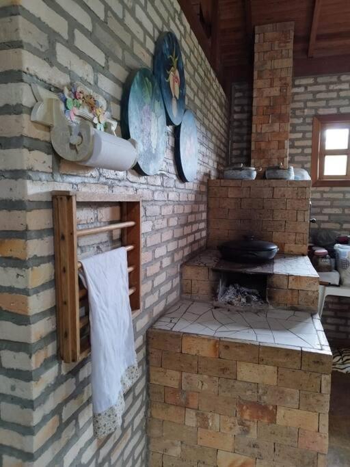 Sitio com jaccuzi, fogão a lenha