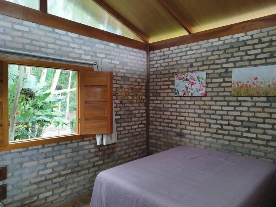 Sitio com jaccuzi, fogão a lenha