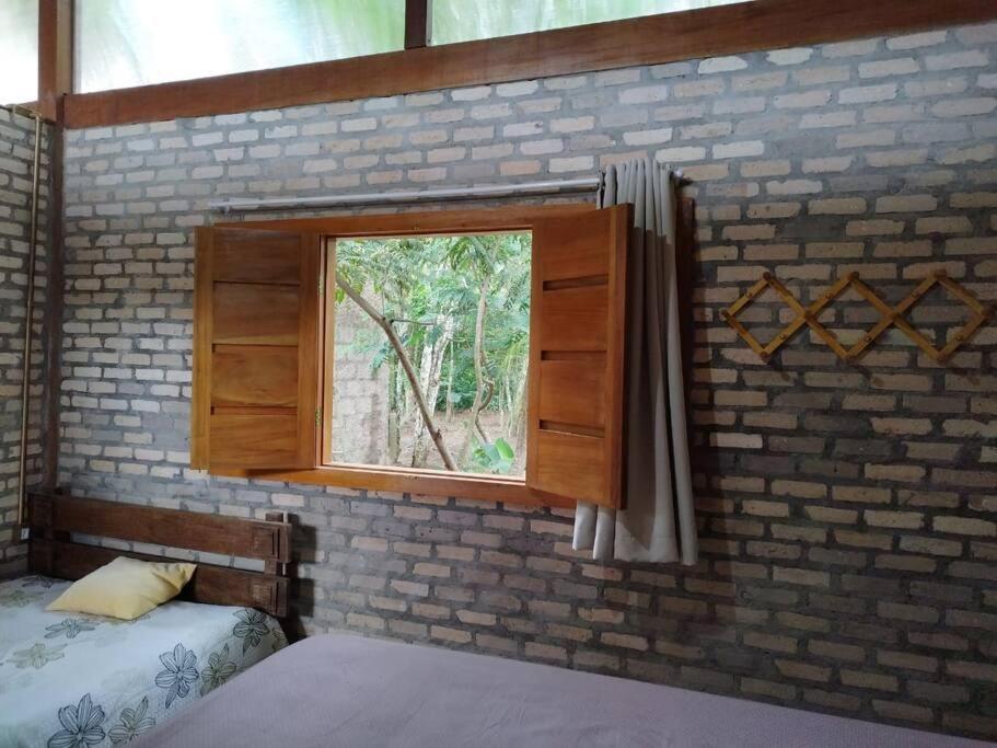 Sitio com jaccuzi, fogão a lenha