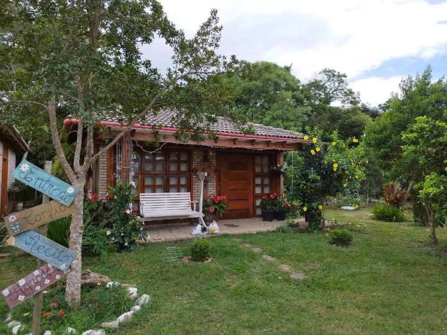 Sitio com jaccuzi, fogão a lenha